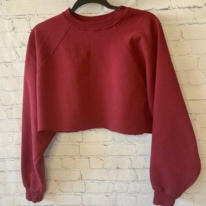 Cropped Crewneck maroon sweater